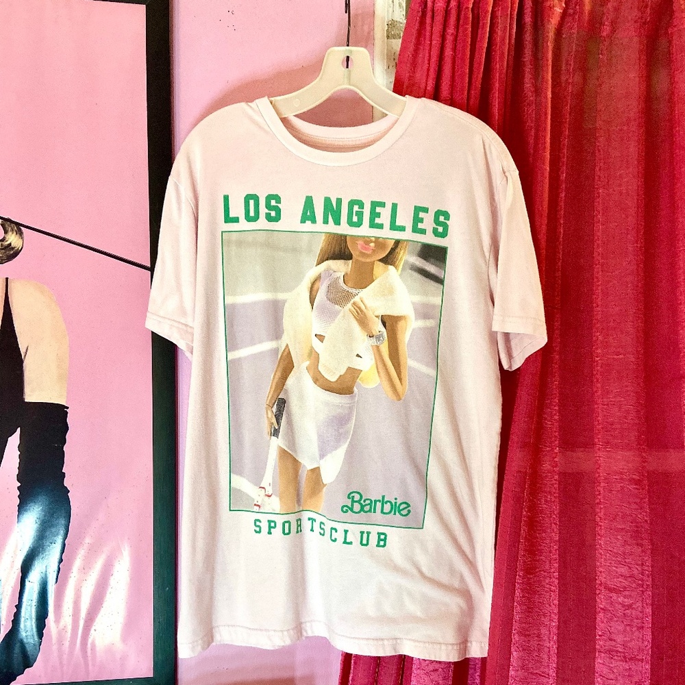 Barbie Mattel Oversized Graphic Pink Feminine Novelty Womens T-Shirt Size Medium